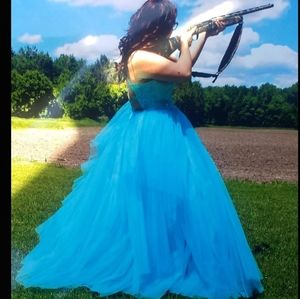 Size 8 beautiful prom dress